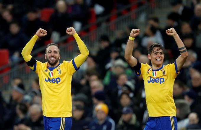 Gonzalo Higuain in Paulo Dybala sta v tej sezoni skupaj dosegla 43 golov. | Foto: Reuters