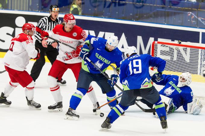 Gašper Krošelj je zaustavil prav vse danske strele. | Foto: Vid Ponikvar