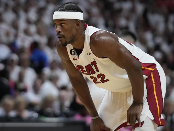 Jimmy Butler se zaveda, da bodo morali nekaj spremeniti v svoji igri. | Foto: AP / Guliverimage