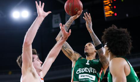 Cedevita Olimpija v Splitu, Krka lovi pomembno zmago