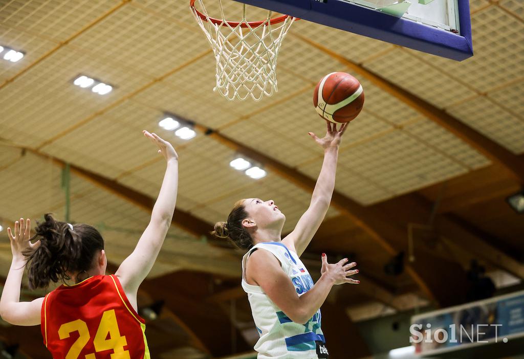 Slovenija : Črna Gora (ženska košarka, priprave na EuroBasket)