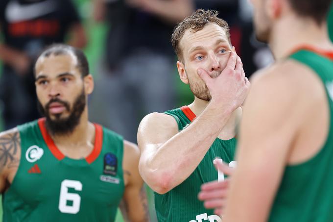 Cedevita Olimpija je v Eurocupu nanizala pet porazov, na štirih od petih tekem je bila sicer v končnici v priložnosti za zmago, a se jim ni izšlo. | Foto: www.alesfevzer.com