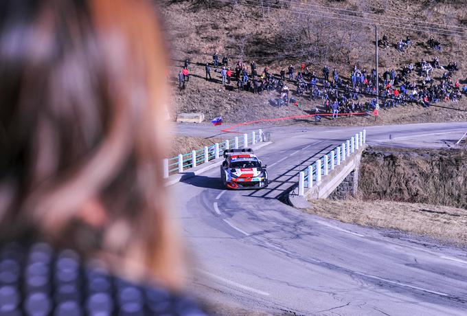 Svetovno prvenstvo je letos prvič v znamenju hibridnih dirkalnikov, ki so jih navijači za zdaj zelo dobro sprejeli. | Foto: Gregor Pavšič