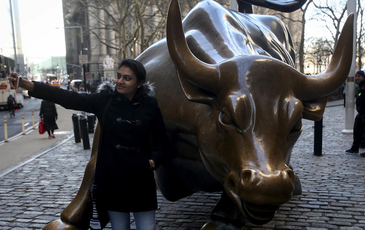 Bik na Wall Streetu, ki je simbol naraščajočega trenda na trgu vrednostnih papirjev | Foto Reuters