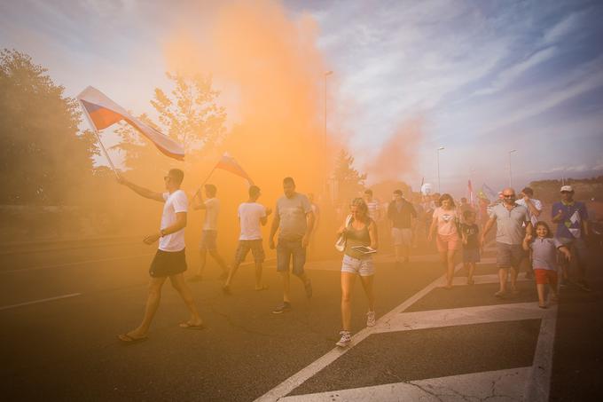 Bakle, skandiranje, hrumenje motorjev ... | Foto: Žiga Zupan/Sportida