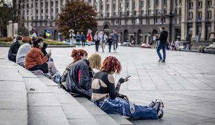 Življenje ni lepo. Da je vojna, se čuti na vsakem koraku. #foto #video