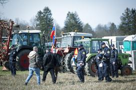 Gradnja nevarnega kanalizacijskega kanala C0