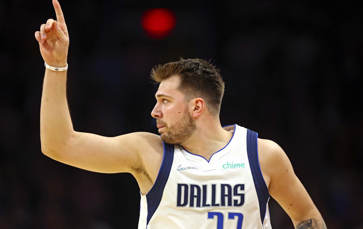 Luka Dončić | Luka Dončić je z Dallasom dosegel največji uspeh, odkar tekmuje v ligi NBA. | Foto Reuters