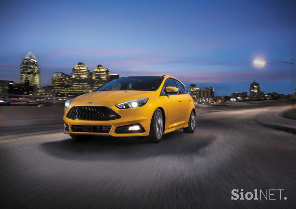 ford focus ST linija