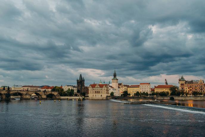 Praga | Češka se sooča z naraščajočim javnim dolgom, padanjem kupne moči ter pešanjem gospodarske rasti in izvoza. Vlada se je odločila za varčevalne ukrepe in višanje davkov, sindikati pa vladnim ukrepom nasprotujejo ter želijo več denarja za šolstvo in zdravstvo. | Foto Guliverimage