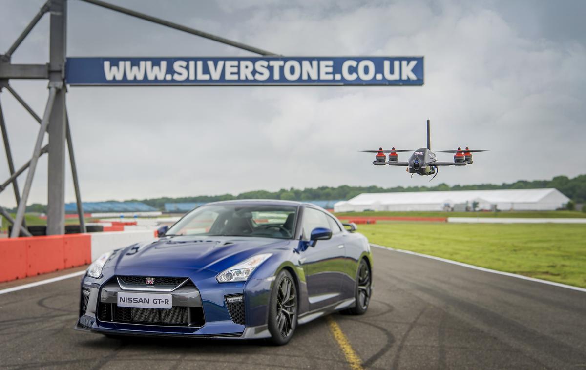 Nissan drone GT-R