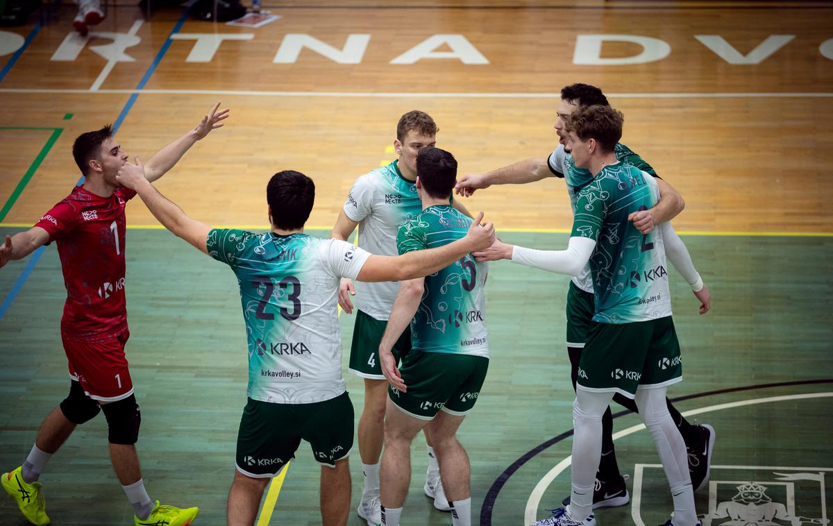 OK Krka Novo mesto | Novomeščani so vodilnemu ACH Volleyju odvzeli niz tudi v domačem prvenstvu. | Foto Simon Vesel/MOK Krka