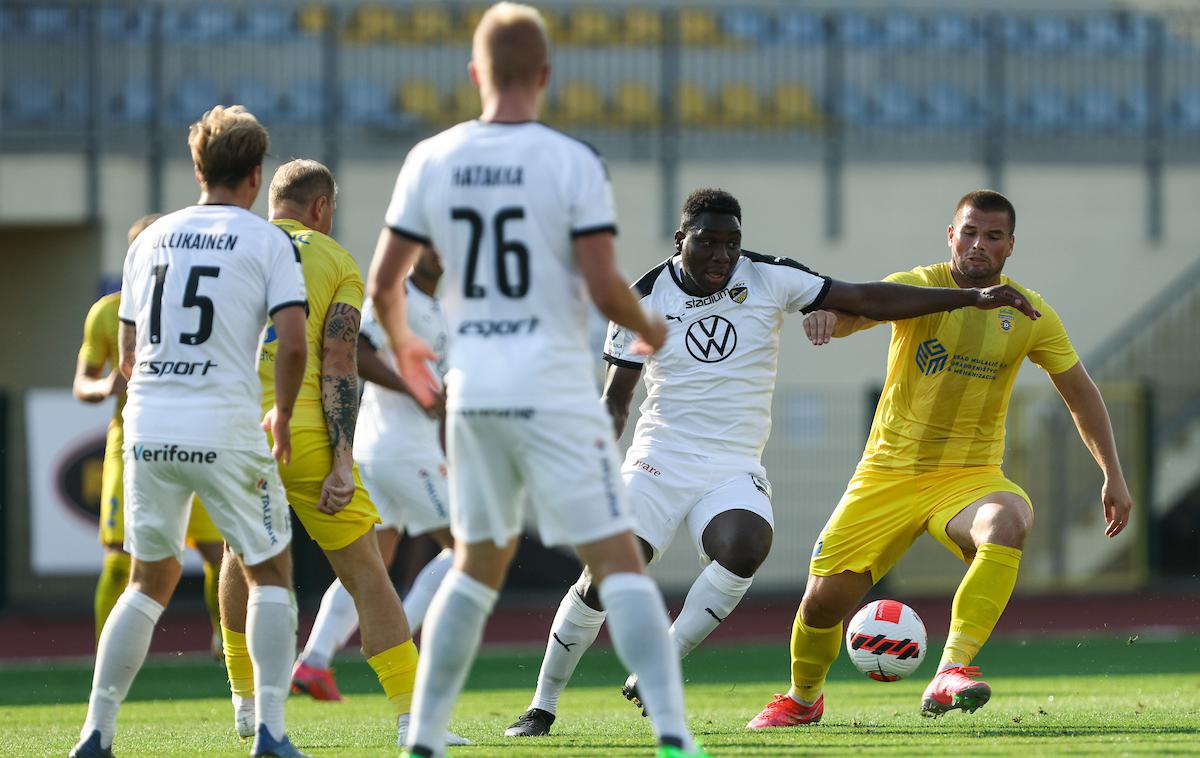 NK Domžale FC Honka | Nogometaši Domžal so na uvodni tekmi drugega kroga kvalifikacij za konferenčno ligo remizirali s finskim moštvom Honka Espoo. | Foto Vid Ponikvar