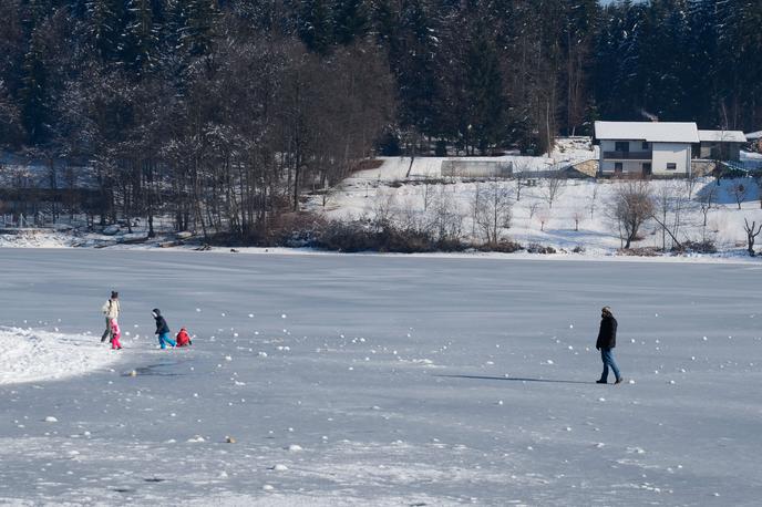 Šmartinsko jezero, led, zaledenelo jezero | Foto STA