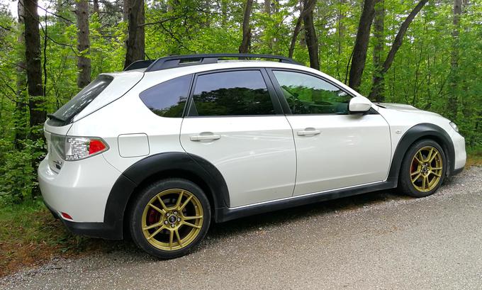 Subaru impreza v različici XV (zaščita blatnikov, blaga crossover izvedba), kakršne Japonci ne izdelujejo več. | Foto: Gregor Pavšič