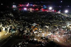 Grozljivi prizori iz ZDA: tornadi terjali več kot 70 življenj #foto #video