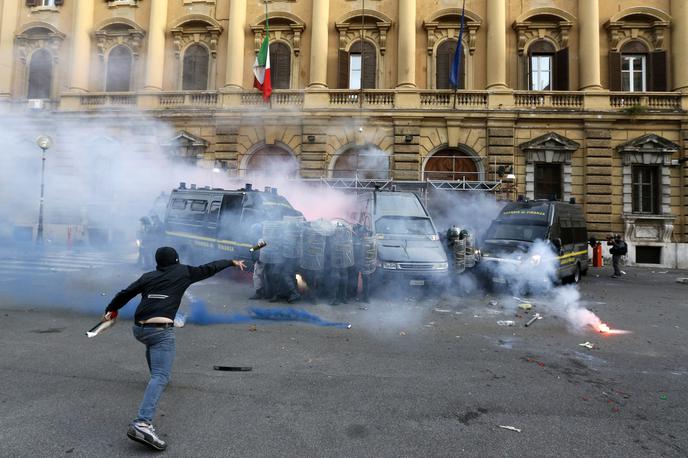 Italija | Italija ima za Grčijo drugi največji proračunski primanjkljaj. | Foto Reuters