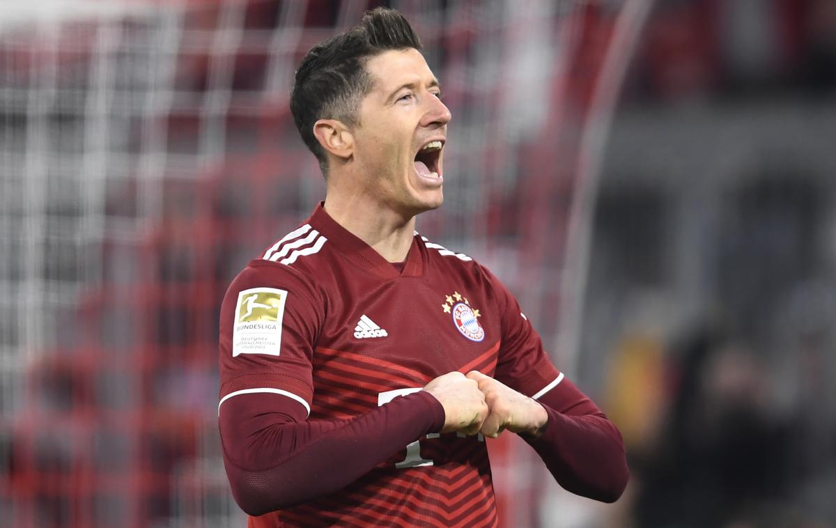 Robert Lewandowski | Robert Lewandoweski je že pri 31 golih v tej sezoni bundeslige. | Foto Guliverimage