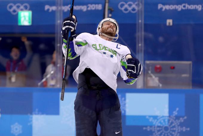 Izjemna tekma kapetana Jana Muršaka. Zadel je dvakrat, tudi zmagoviti gol v podaljšku. | Foto: Guliverimage/Getty Images