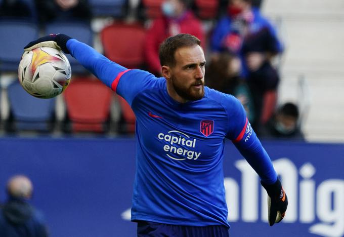 Jan Oblak zaradi poškodbe vrata že dalj časa ne kandidira za nastop in je vprašljiv tudi za reprezentančni tekmi proti Finski in Danski. | Foto: Reuters