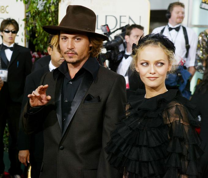 Depp in Paradisova sta si ustvarila družino, a se nista nikoli poročila. Živela sta v Franciji, kjer sta imela hišo v pariškem predmestju in vilo s posestvom v bližini Saint Tropeza na jugu Francije. Depp, ki je imel ob njuni ločitvi več kot 280 milijonov evrov premoženja, je kupil še dve hiši v Los Angelesu in otok na Bahamih.  | Foto: Getty Images