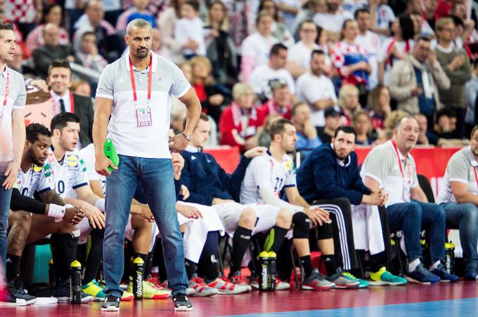 Lino Červar je v prvem polčasu izgubil trenerski dvoboj s francoskim stanovskim kolegom, nekdanjim reprezentantom Didierjem Dinartom. | Foto: Vid Ponikvar