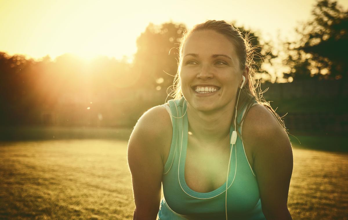 ženska šport slušalke radio poletje | Foto Thinkstock