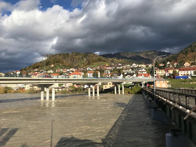 Napovedano je, da bo Drava danes vzdolž svojega toka poplavljala v širšem obsegu. | Foto: Uroš Maučec