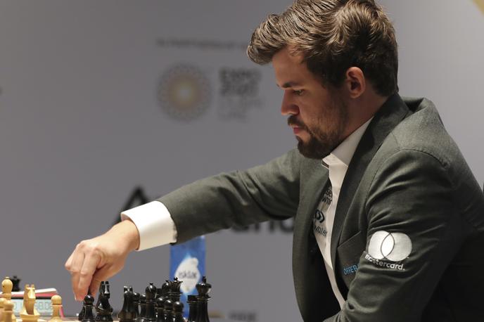 Magnus Carlsen | Branilec naslova iz Norveške Magnus Carlsen je v šesti partiji za naslov svetovnega šahovskega prvaka v Dubaju po 136 potezah z belimi figurami premagal ruskega izzivalca Jana Nepomnjaščija. | Foto Guliverimage