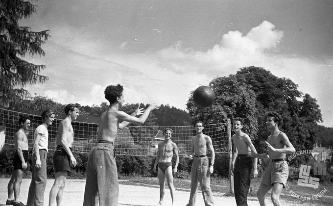 Dijaški dom Ivana Cankarja leta 1948. | Foto: Vlastja Simončič, hrani MNZS