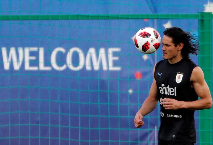 Edinson Cavani je dan pred tekmo treniral ločeno od ekipe. | Foto: Reuters