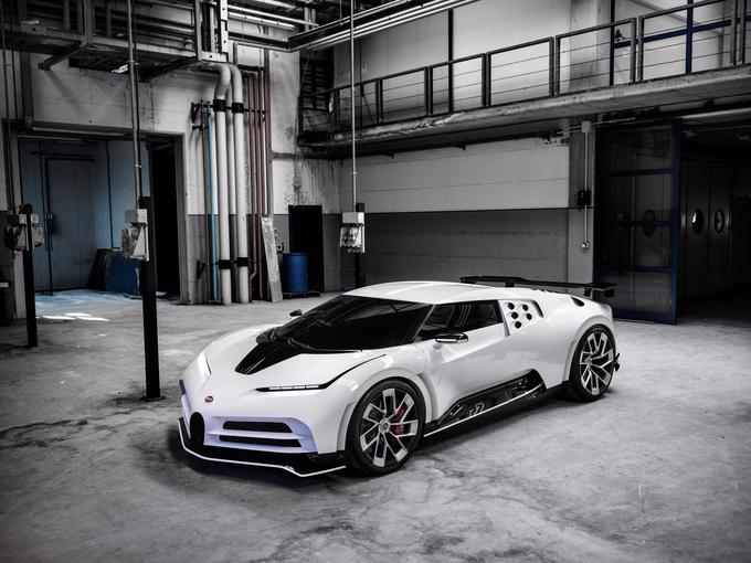 Centodieci poganja osemlitrski šestnajstvaljni motor, ki zmore moč 1.176 kilovatov (1.600 “konjev”) pri sedem tisoč vrtljajih v minuti.  | Foto: Bugatti