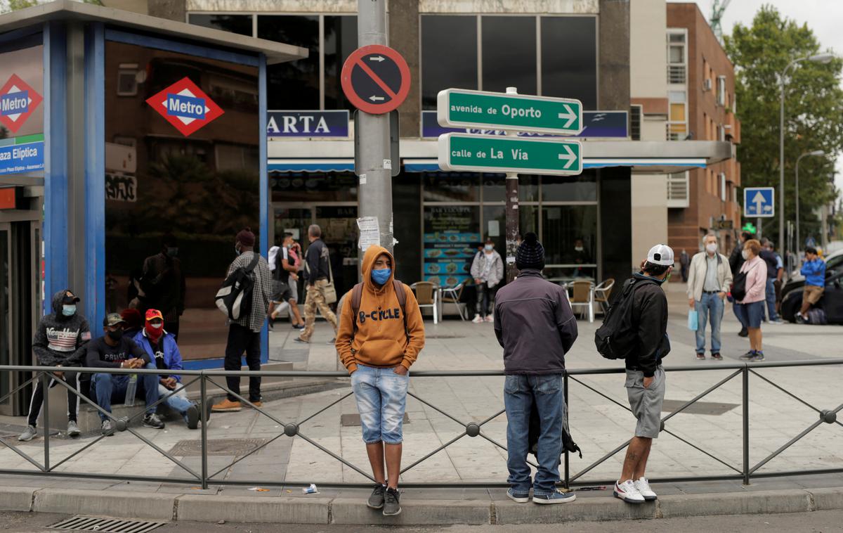 Madrid | Širi se krog mestnih predelov Madrida, za katere so pristojne regijske oblasti odredile karanteno. | Foto Reuters