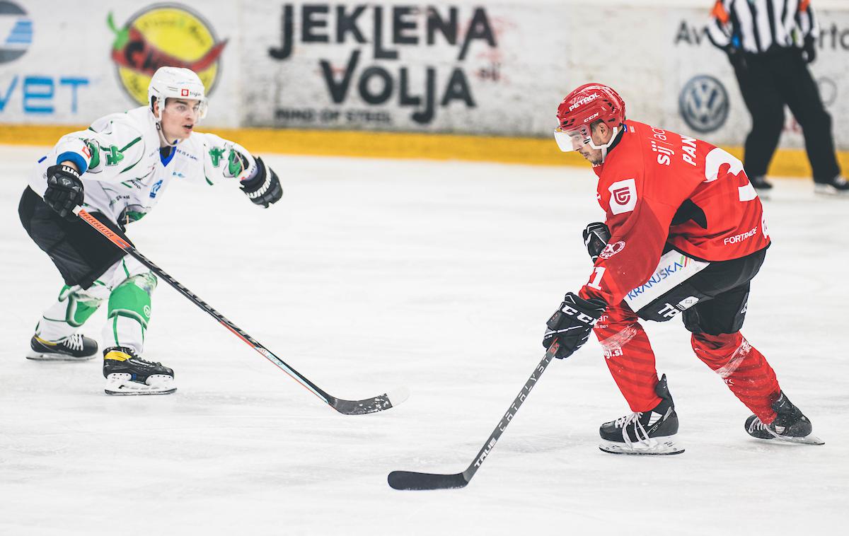 Eric Pance | Eric Pance bo tudi naslednji dve sezoni igral v rdečem dresu. | Foto Grega Valančič/Sportida