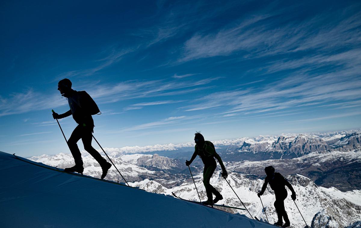 Marmolada Dolomiti | Reševalci bodo nadaljevali iskanje morebitnih delov teles žrtev kot tudi njihovih osebnih predmetov. | Foto Nejc Soklič