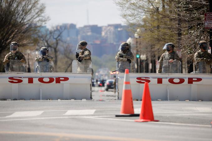 V drugem odmevnem napadu na ameriški kongres sta umrla policist in napadalec. | Foto: Reuters