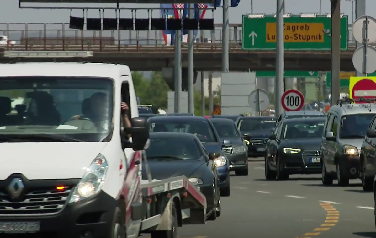 meja | Oseba, ki jo policija ob vstopu v Slovenijo napoti v karanteno na domu, bo v karanteni morala ostati polnih sedem dni. | Foto Planet TV