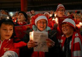 Union Berlin navijači pojejo