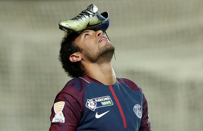 Prvi zvezdnik PSG Neymar se je po hudi poškodbi priključil treningom ekipe, a za finale ne kandidira. | Foto: Reuters