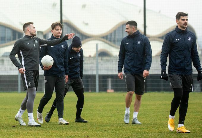 Verjame v svoje soigralce pri Olimpiji in pravi, da so najboljši v Sloveniji. | Foto: Vid Ponikvar/Sportida