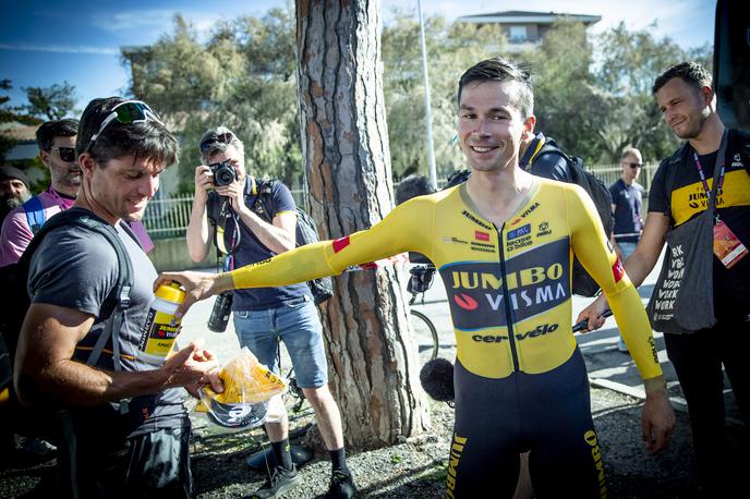 Matevž Šparovec | Matevž Šparovec in Primož Roglič sta nekoč skupaj skakala, v soboto pa ga je Matevž obiskal na cilju 1. etape v Ortoni. | Foto Ana Kovač