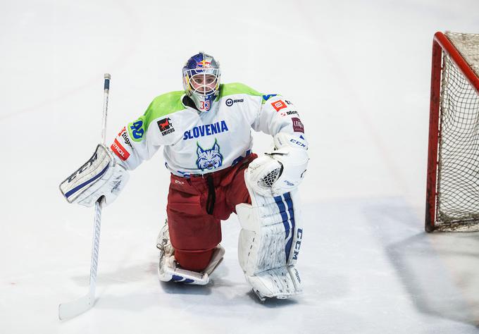 Luka Gračnar je dobil priložnost na tekmi, pred njim pa je branil Gašper Krošelj. | Foto: Vid Ponikvar