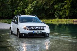 Dacia duster in oskrbnik gorske koče