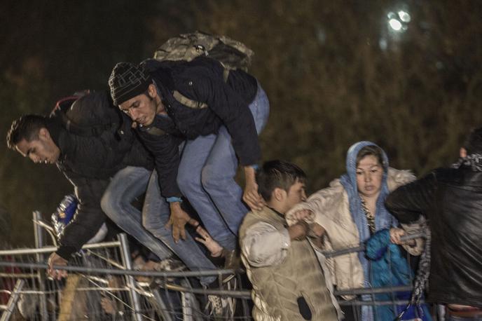 begunci | V prvih treh mesecih letošnjega leta je slovenska policija obravnavala 1.835 nezakonitih prehodov državne meje.  | Foto Matej Leskovšek