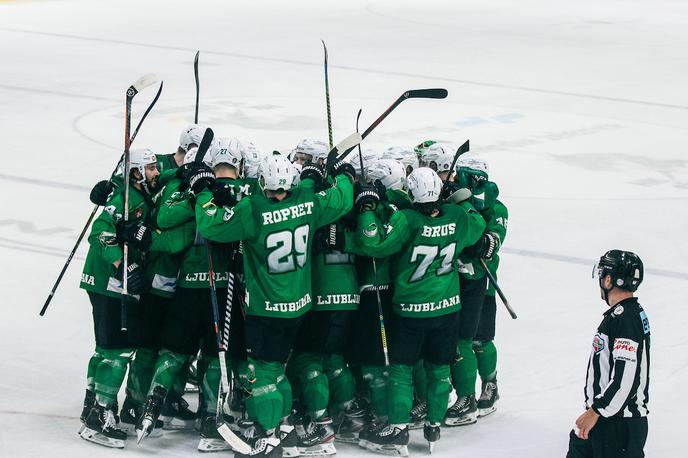 500. večni derbi: HK SŽ Olimpija - HDD Sij Acroni Jesenice | Kje bodo hokejisti HK SŽ Olimpija igrali v prihodnji sezoni, bo znano v nekaj dneh. | Foto Matic Ritonja/Sportida