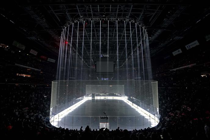 Nationwide Arena Columbus | Medtem ko še ni jasno, kdaj se bodo začele prve tekme nove sezone lige NHL, na katerih ne bo gledalcev, smo se vrnili v začetek tisočletja, na najbolj tragičen dan na tribunah lige NHL, ki je spremenil pravila pri organizaciji tekem v najmočnejši hokejski ligi na svetu. | Foto Reuters