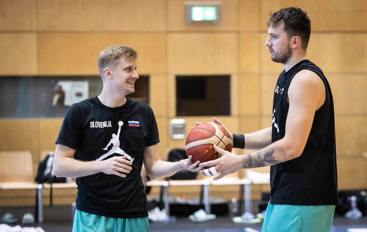 Slovenija trening Belgija | Slovenska reprezentanca se bo v soboto ob 14.45 pomerila z Belgijo v osmini finala. | Foto Vid Ponikvar