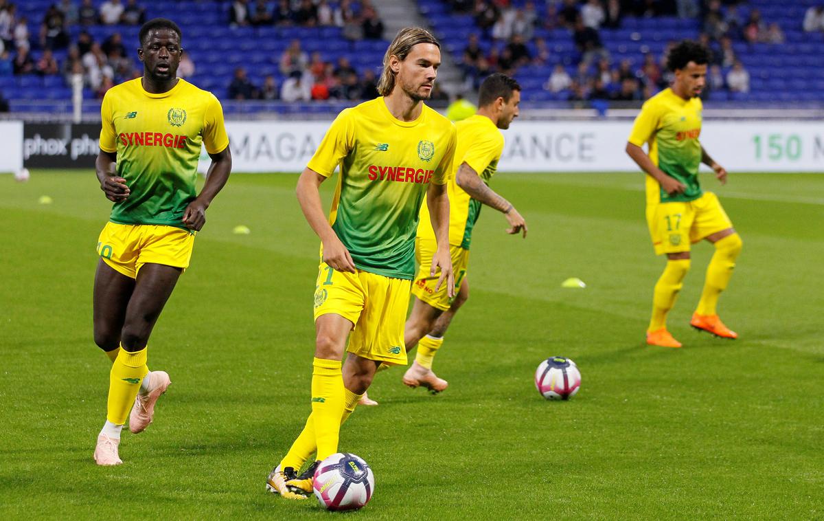 Rene Krhin | Nantes se je brez večjih težav uvrstil v 4. krog. Drugi zadetek je dosegel v četrti minuti sodnikovega podaljška, ko je za kanarčke igral tudi Rene Krhin. | Foto Reuters