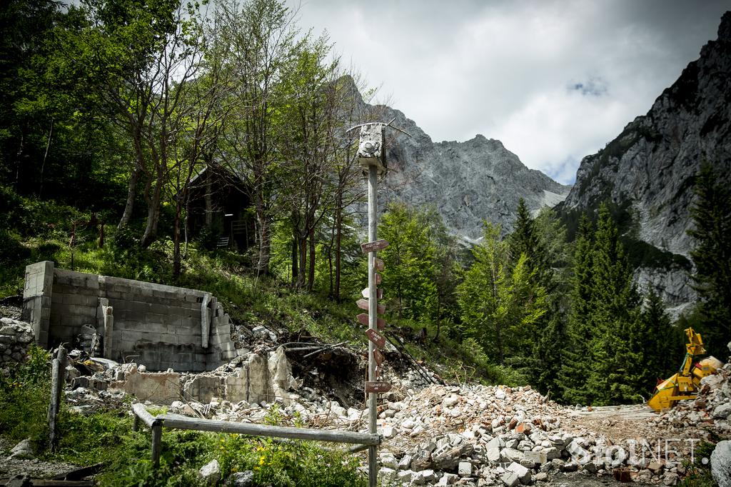 Prenova koče Frischaufov dom Okrešelj