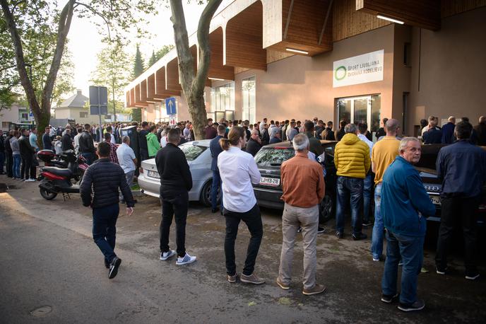 kurbam bajram | V športni dvorani Slovan na Kodeljevem v Ljubljani se je zjutraj začela osrednja slovesnost ob muslimanskem prazniku kurban bajram.  | Foto STA